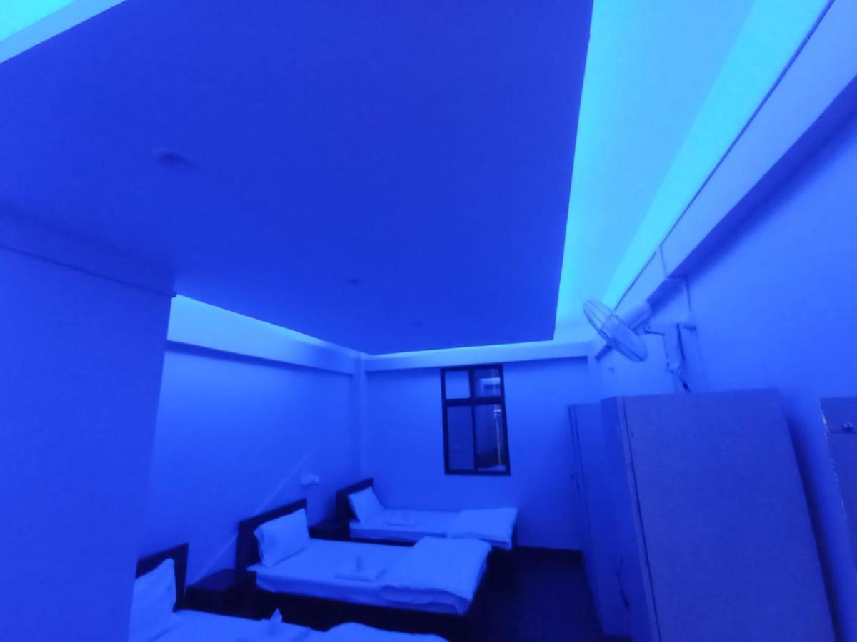 Oyo Thangal Hotel Imphal Ngoại thất bức ảnh